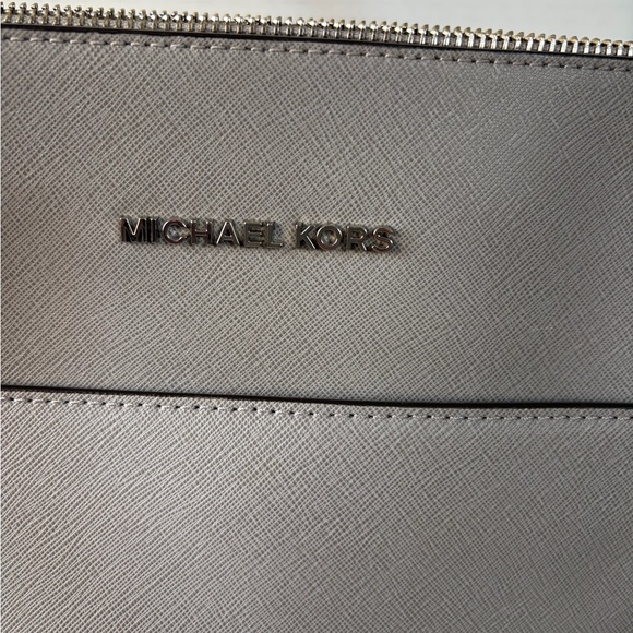 Michael Kors Large grey leather tote - Picture 2 of 12